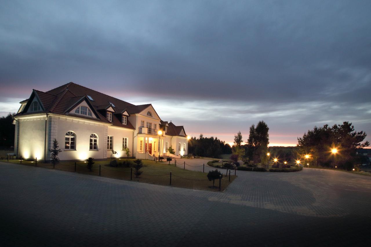 Palac I Folwark Nemino Sierakowice  Bagian luar foto