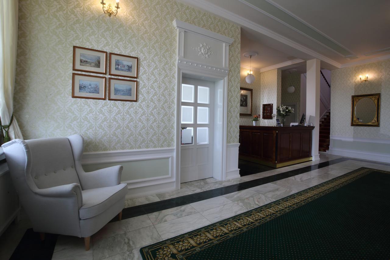 Palac I Folwark Nemino Sierakowice  Bagian luar foto
