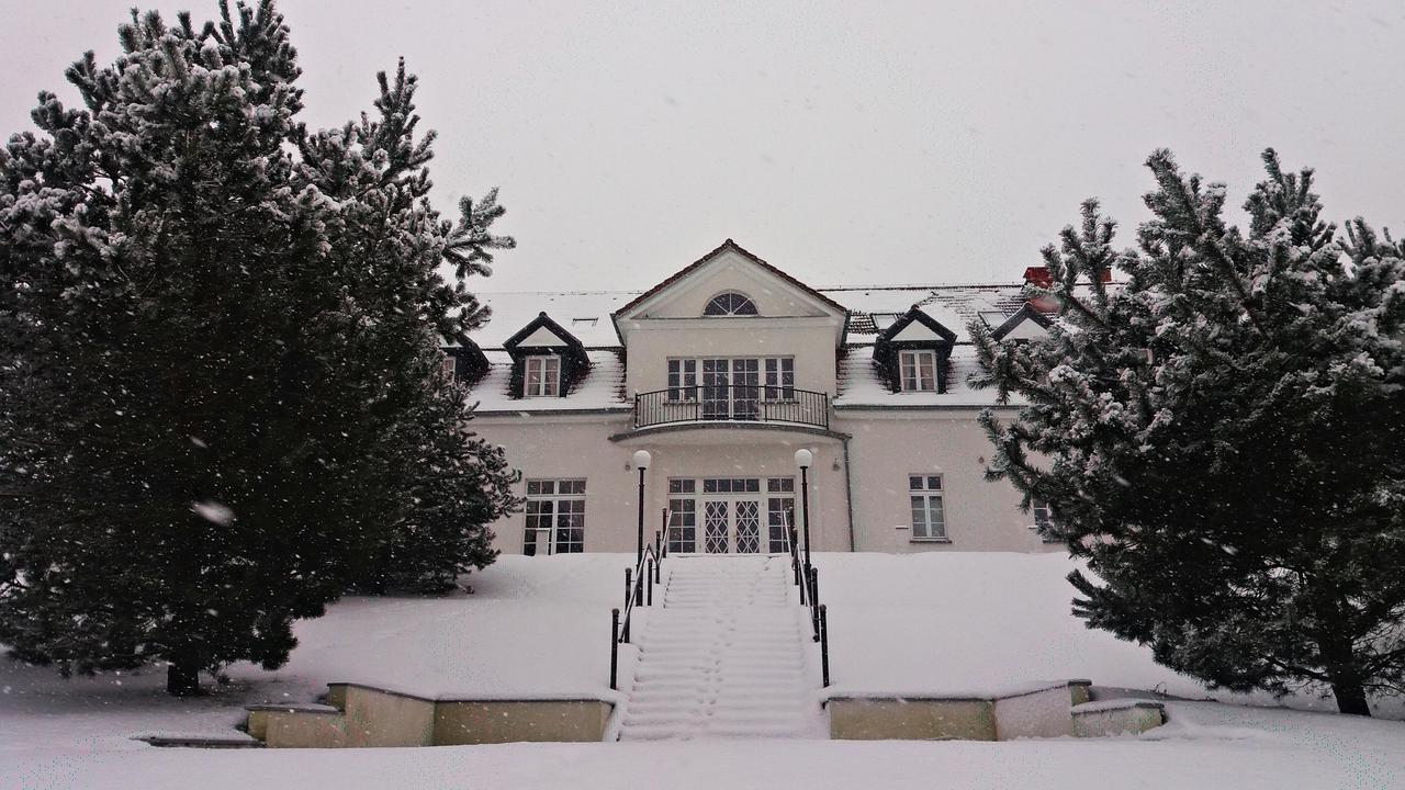 Palac I Folwark Nemino Sierakowice  Bagian luar foto